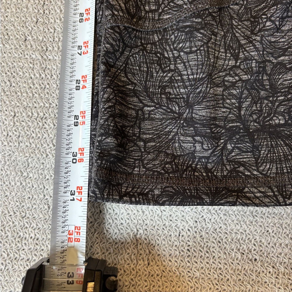 Patterned Yoga Pants - Picture 6 of 7